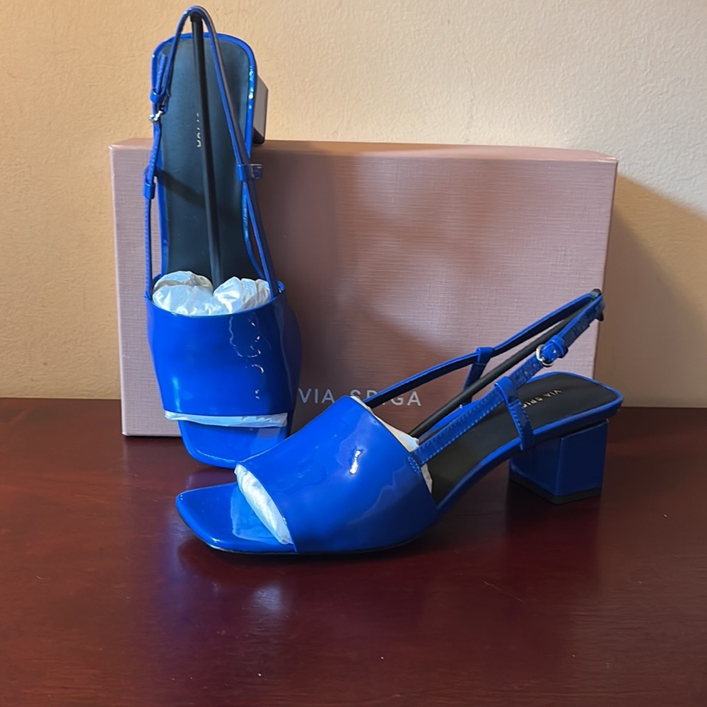 🌺Final Price🌺Via Spiga Marine Blue Patent Leather Open Toe Sling Back